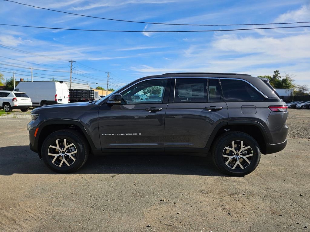 New 2025 Jeep Grand Cherokee Limited image 2
