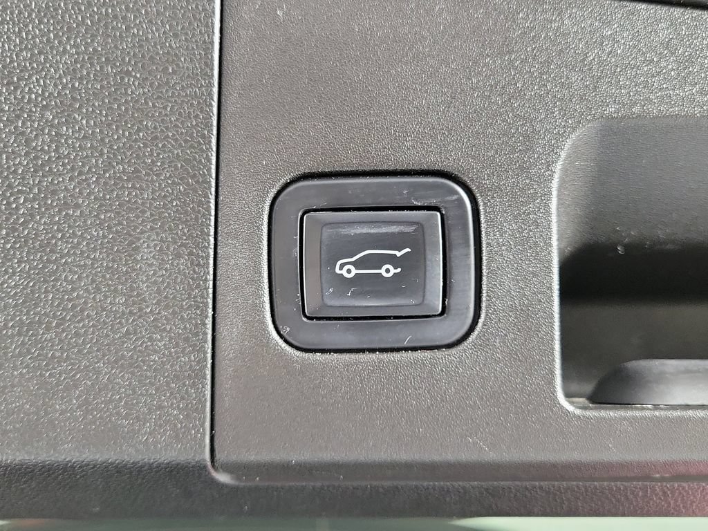 Used 2023 Cadillac XT4 Premium Luxury AWD/4WD image 9