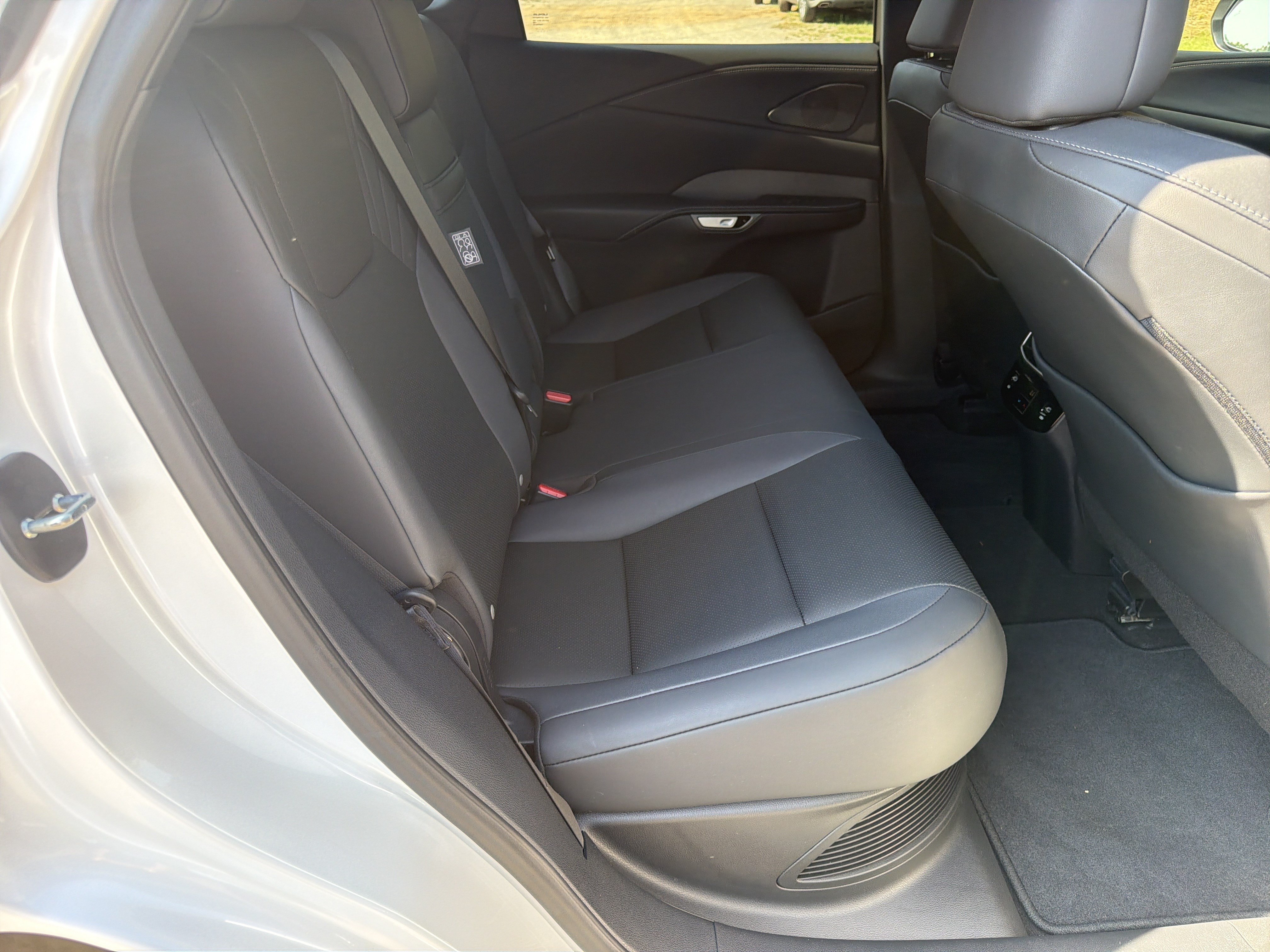 Used 2024 Lexus RX 350h w/ Convenience Package AWD/4WD image 15