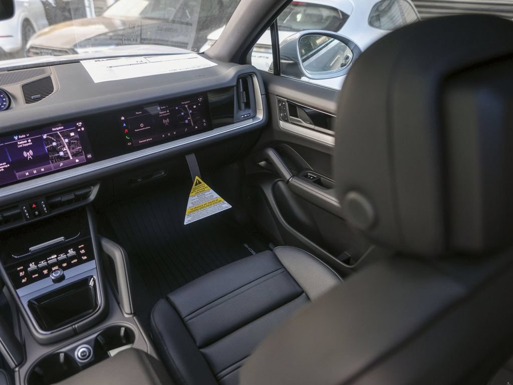 New 2026 Porsche Cayenne Coupe AWD/4WD image 34