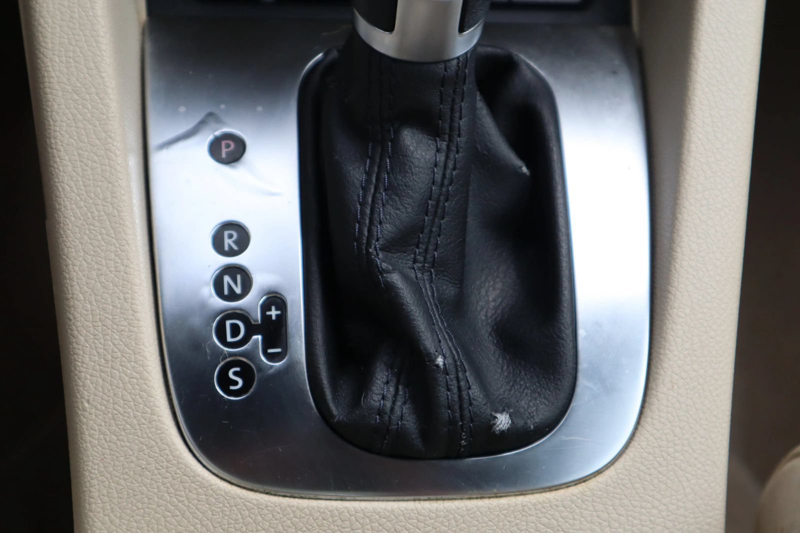 Used 2012 Volkswagen Eos Komfort FWD image 16