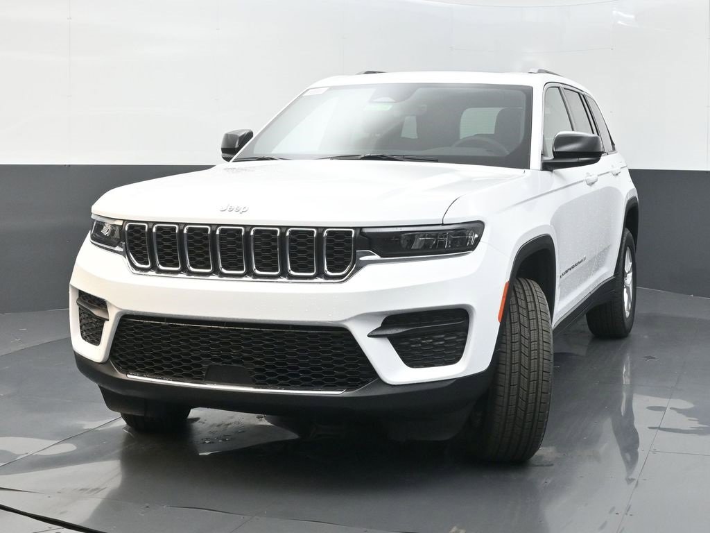 New 2025 Jeep Grand Cherokee Laredo X w/ Luxury Tech Group I image 3