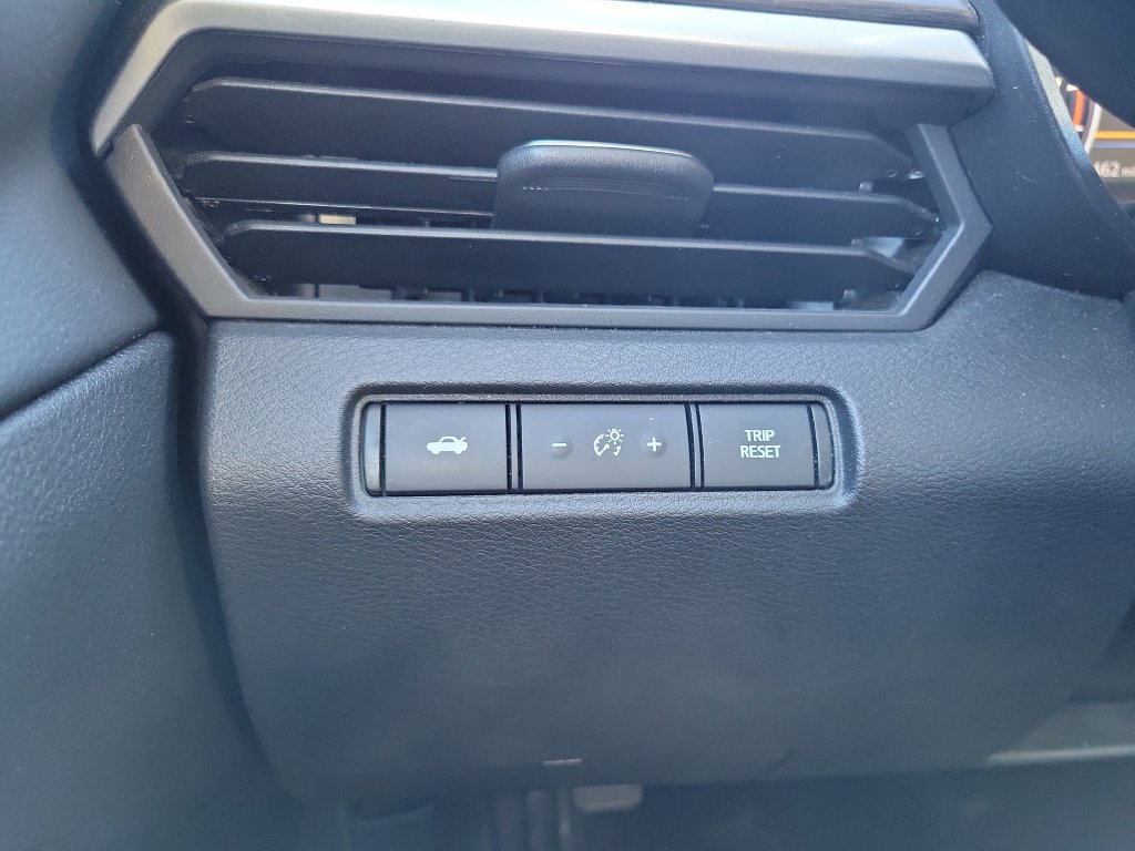 Used 2025 Nissan Altima 2.5 SV FWD image 26
