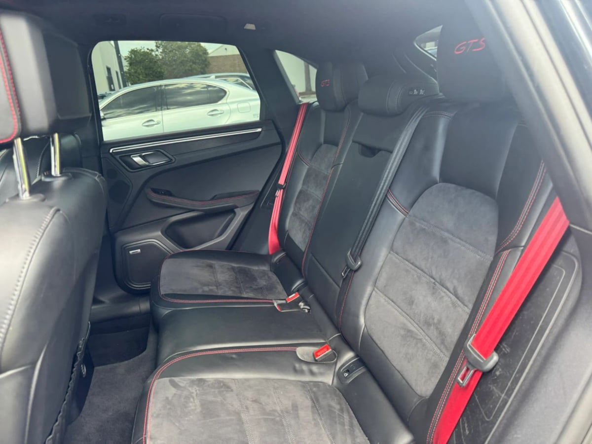 Used 2018 Porsche Macan GTS AWD/4WD image 9