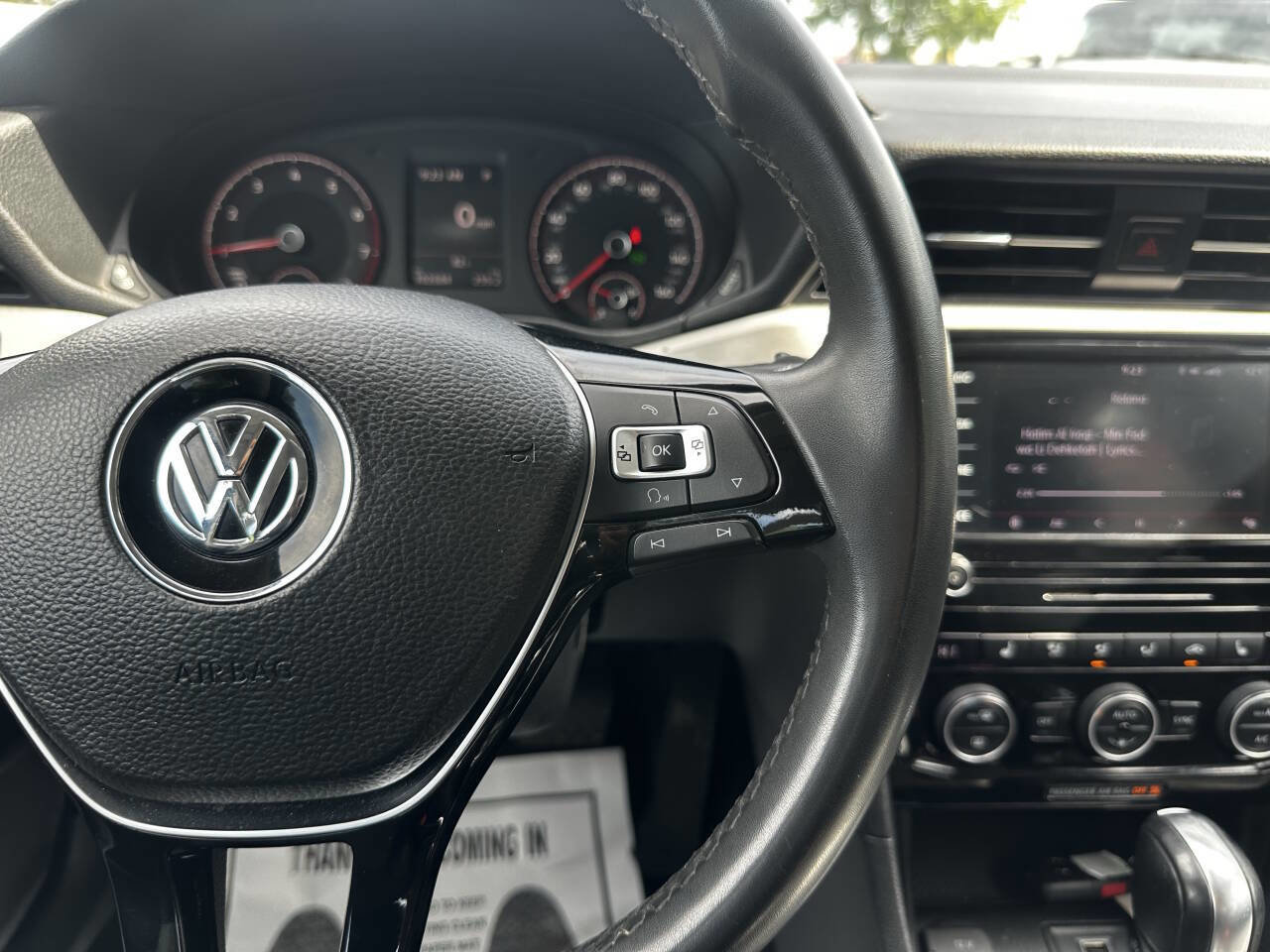 Used 2021 Volkswagen Passat 2.0T SE image 26