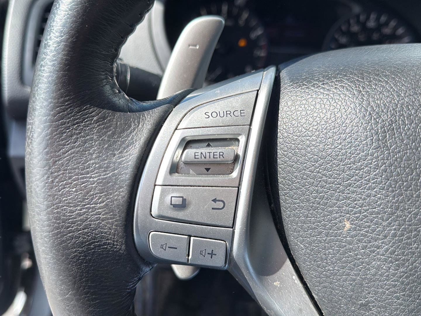 Used 2017 Nissan Altima 2.5 SR w/ Midnight Edition Package image 16