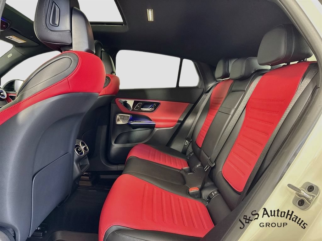 Used 2025 Mercedes-Benz GLC 300 4MATIC image 28