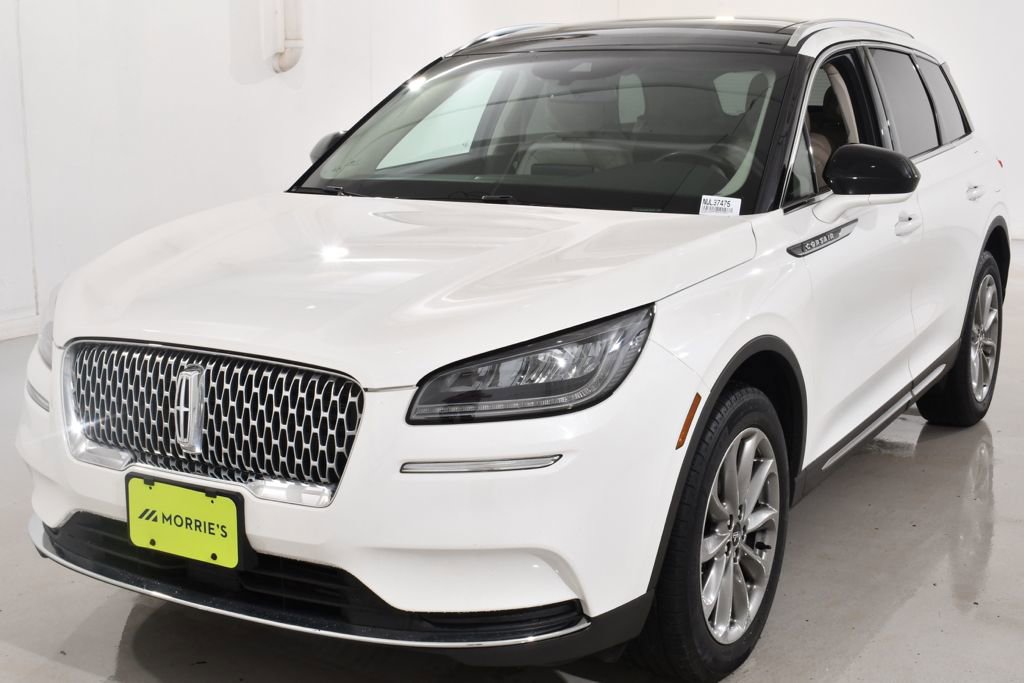Used 2022 Lincoln Corsair AWD w/ Premium Package image 2