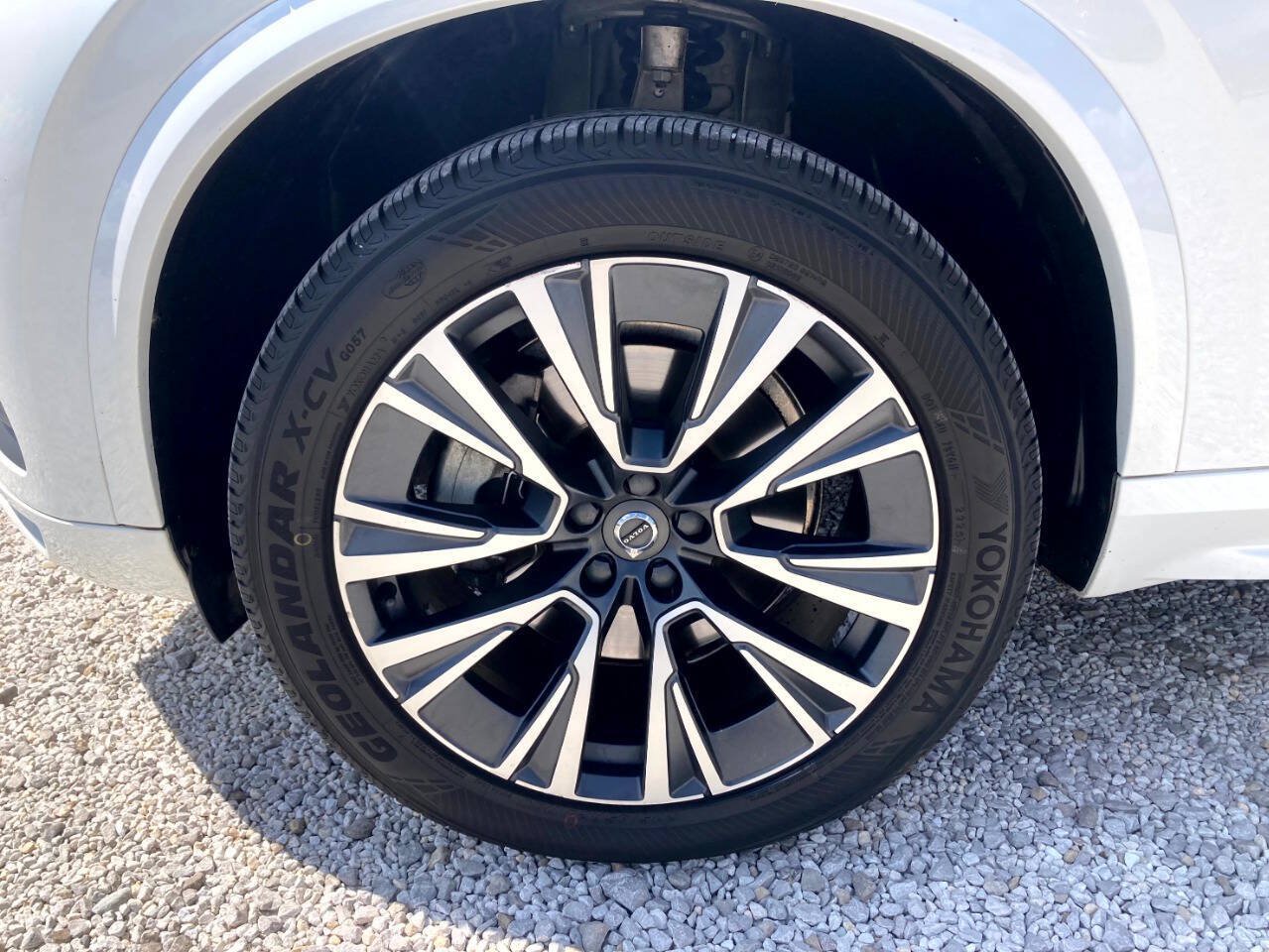 Used 2022 Volvo XC90 T6 Momentum w/ Climate Package AWD/4WD image 22