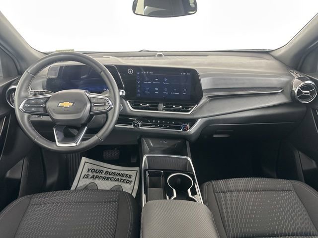 Used 2025 Chevrolet Equinox LT AWD/4WD image 17