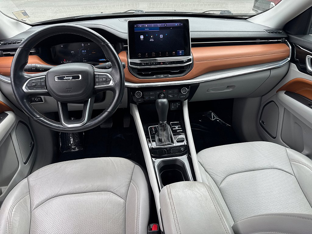 Used 2022 Jeep Compass Limited w/ Elite Group AWD/4WD image 7