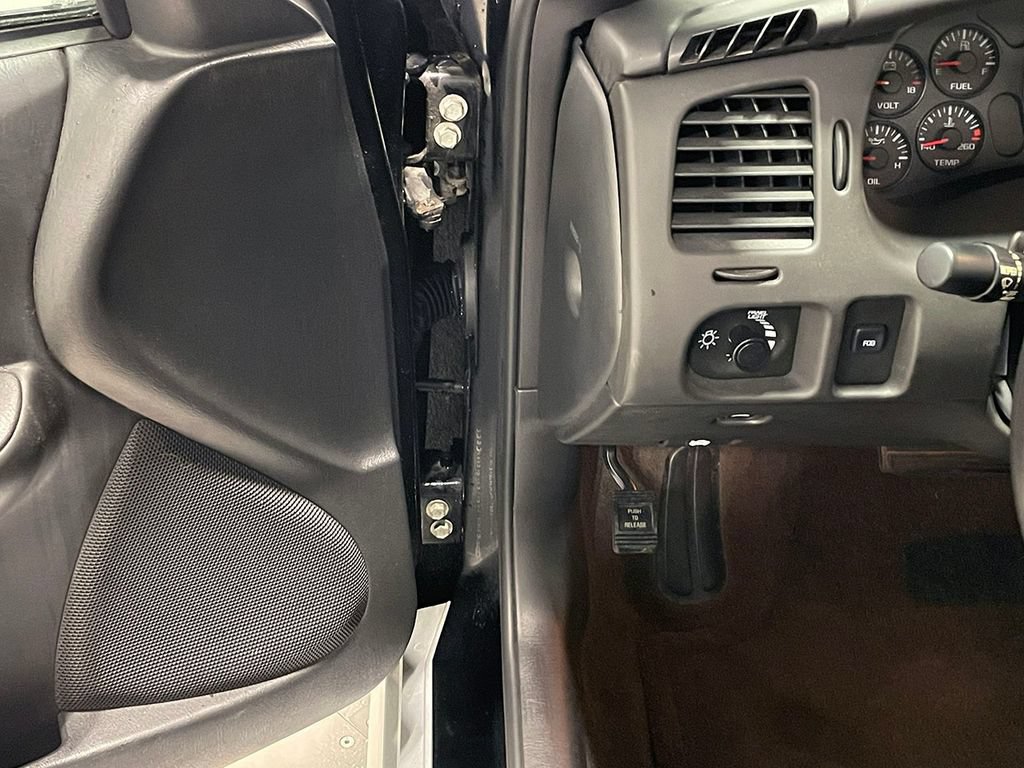 Used 2001 Chevrolet Monte Carlo SS w/ High Sport Appearance Pkg FWD image 58