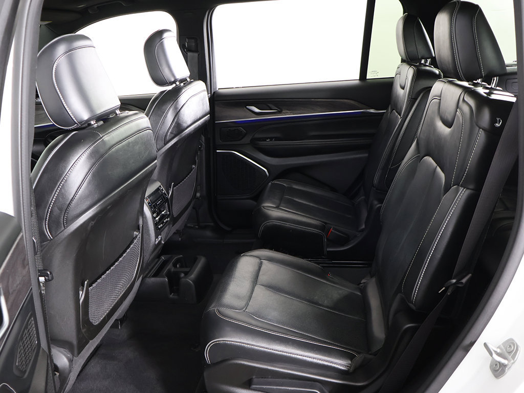 Used 2023 Jeep Grand Cherokee L Overland AWD/4WD image 40