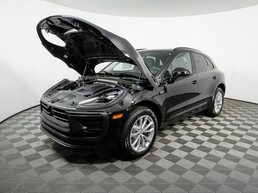 New 2026 Porsche Macan image 35