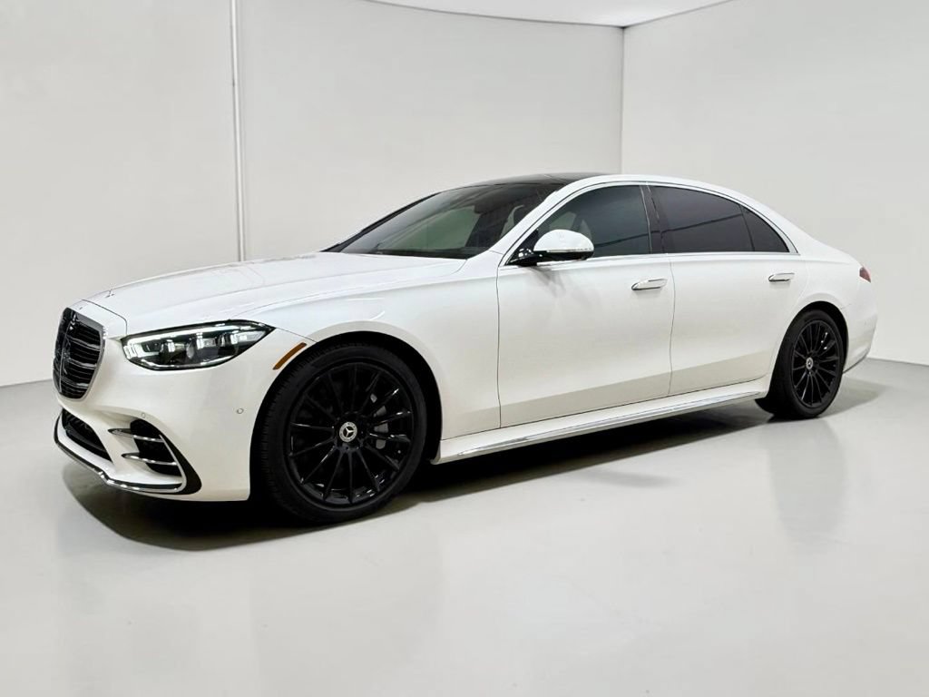 Used 2022 Mercedes-Benz S 500 4MATIC w/ AMG Line Package image 11