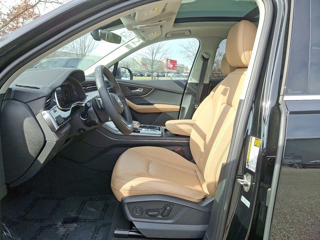 Certified 2025 Audi Q7 3.0T Premium w/ Convenience Package image 14