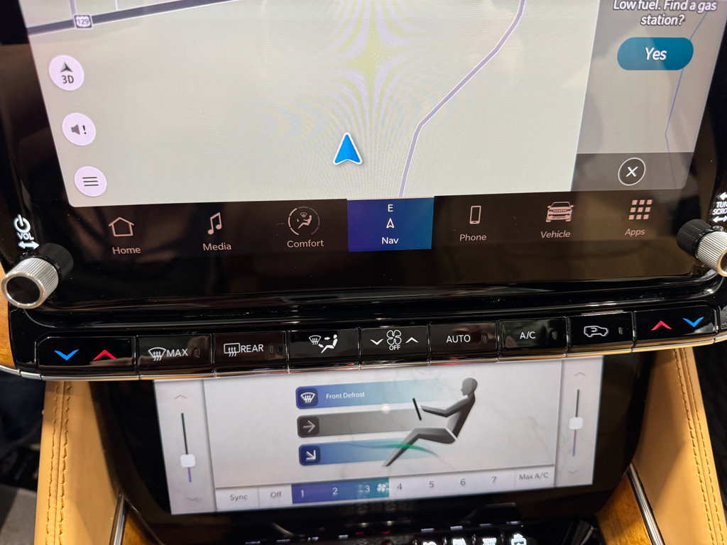 Used 2022 Jeep Grand Wagoneer Series III w/ Rear Seat Video Group 1 image 46