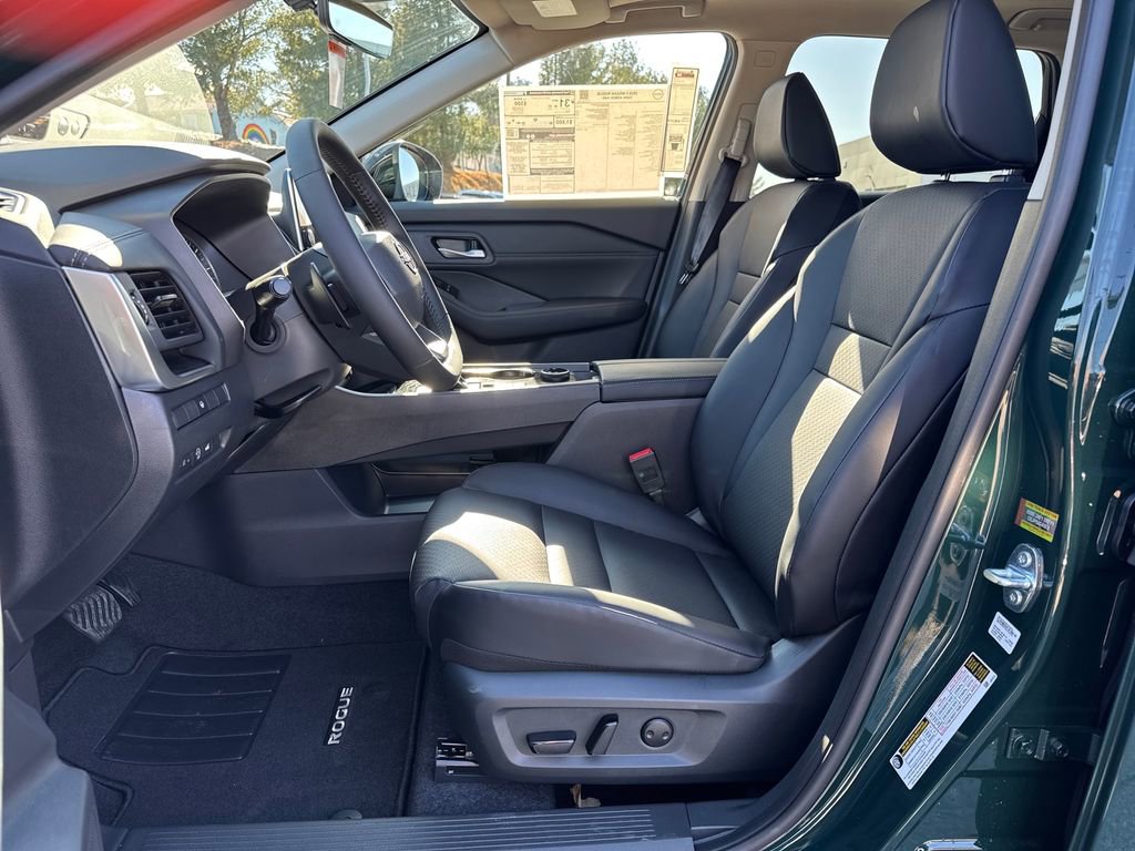 New 2026 Nissan Rogue SV image 10