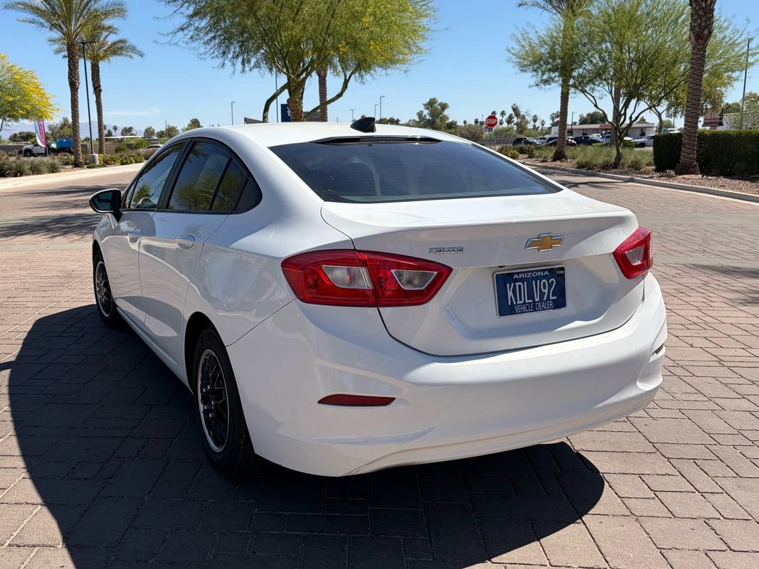 Used 2017 Chevrolet Cruze LS image 4