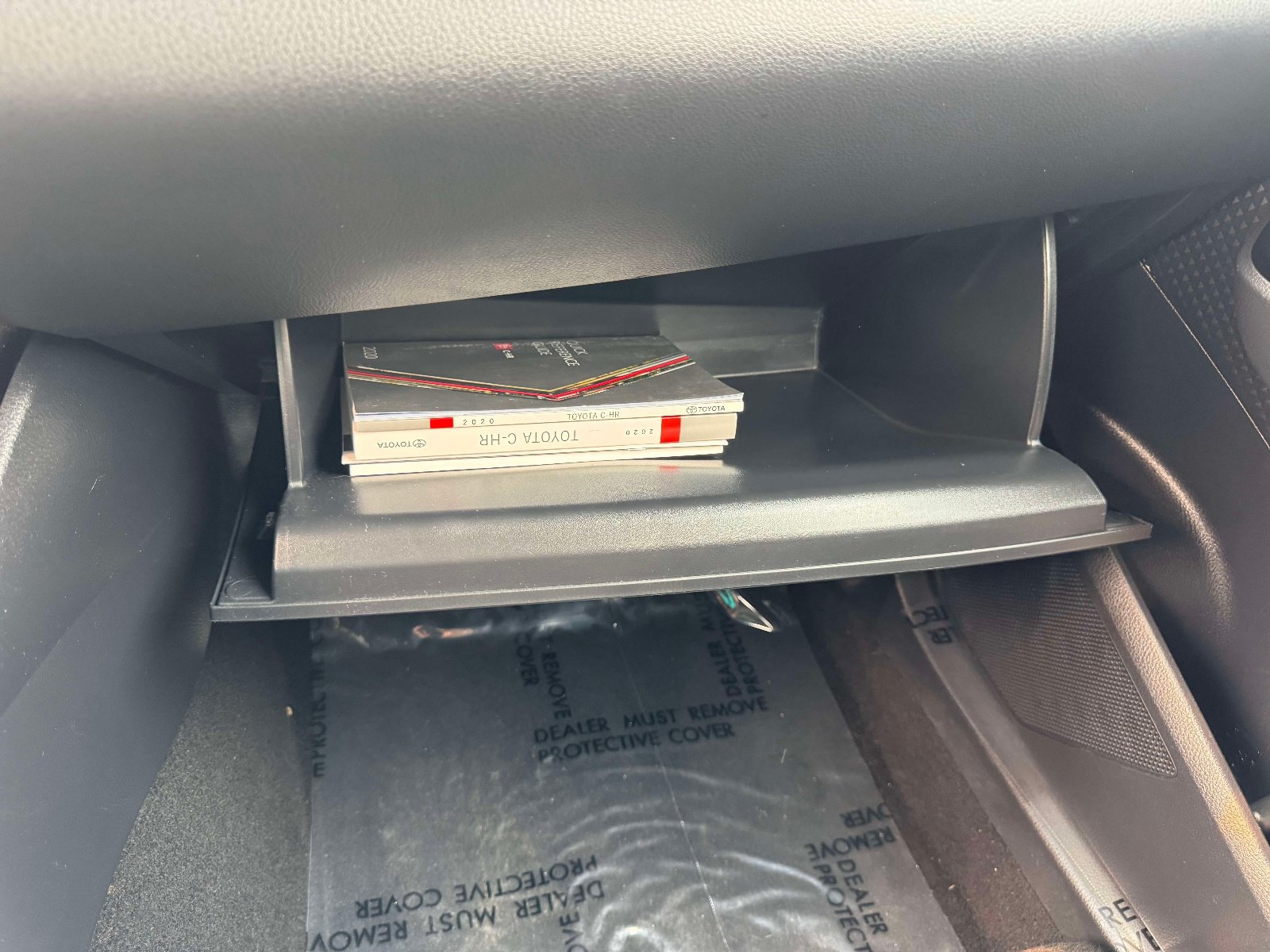 Certified 2020 Toyota C-HR XLE FWD image 39