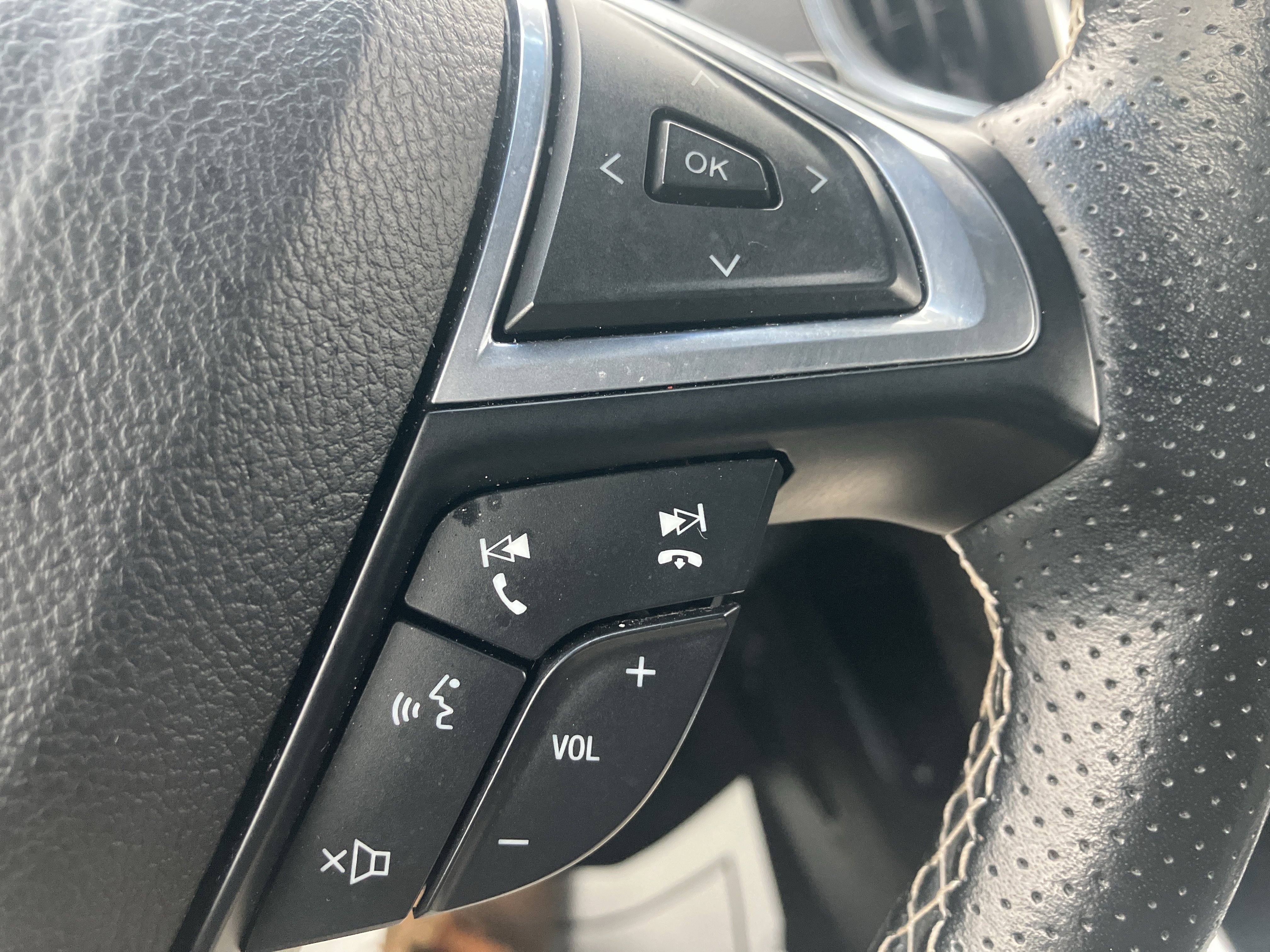 Used 2020 Ford Edge ST w/ Equipment Group 401A image 28