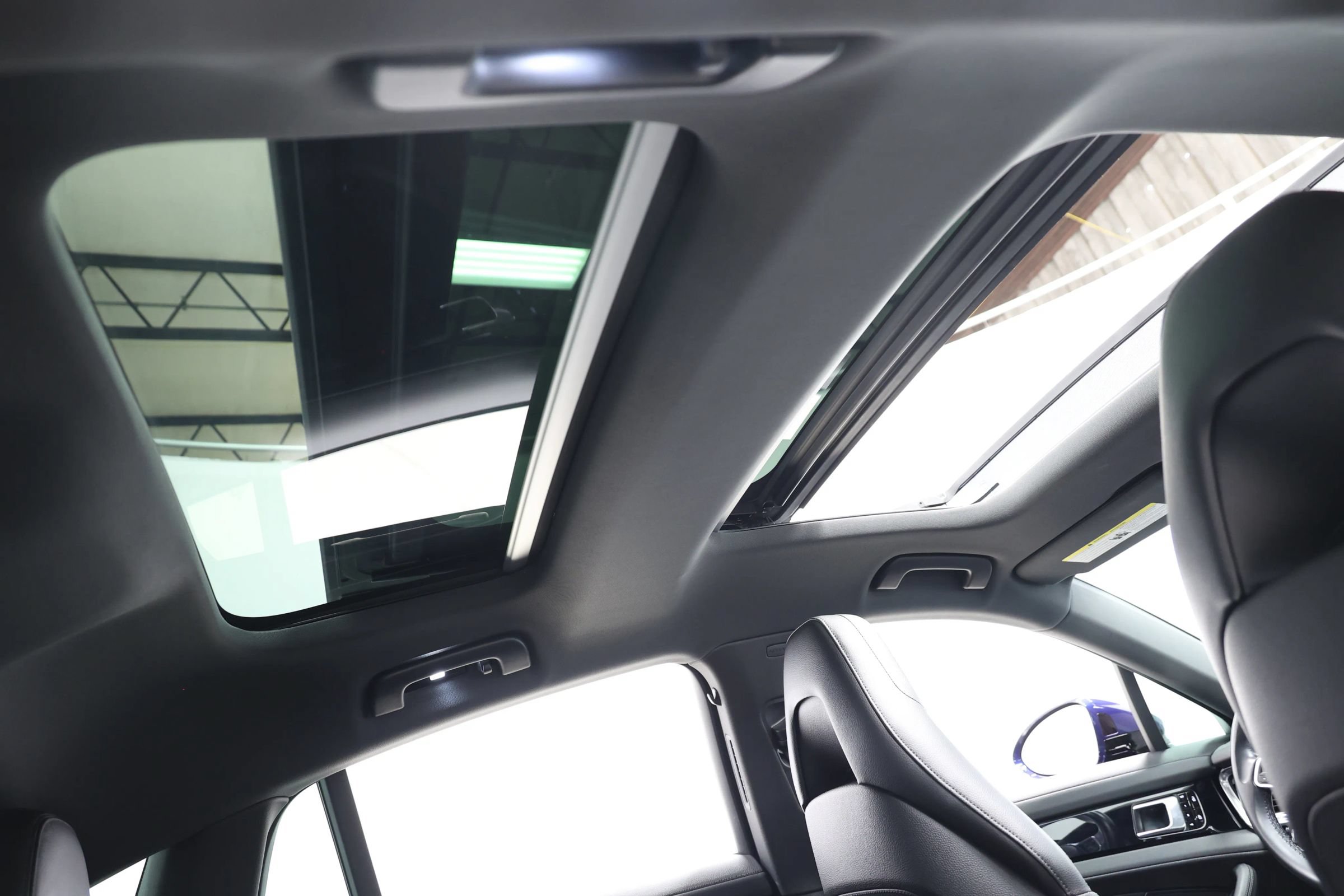 Used 2020 Porsche Panamera AWD/4WD image 87