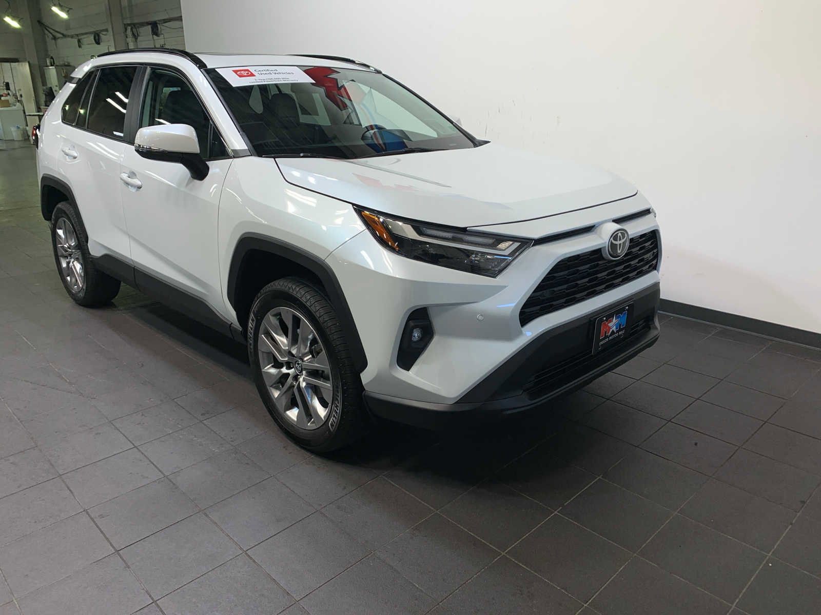 Certified 2025 Toyota RAV4 XLE Premium image 2