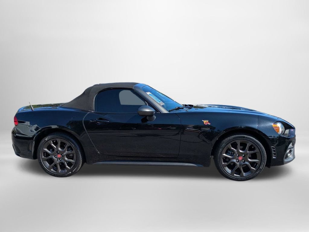 Used 2017 FIAT 124 Spider Abarth RWD image 11
