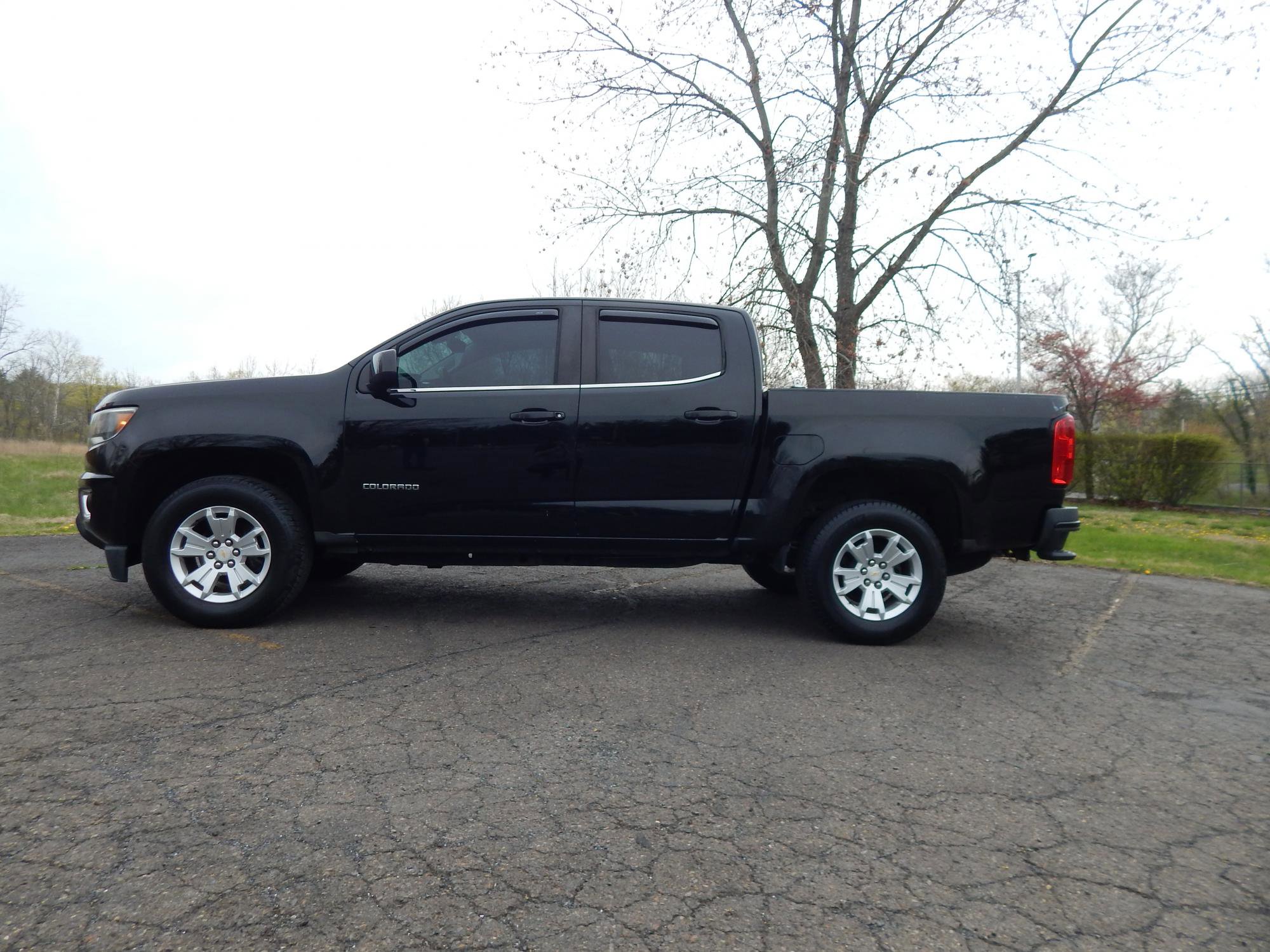 Used 2017 Chevrolet Colorado LT w/ LT Convenience Package image 1
