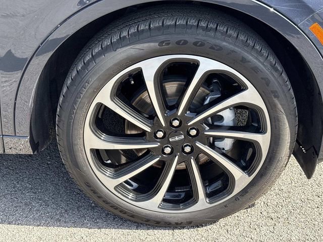 Certified 2024 Lincoln Nautilus Black Label image 9