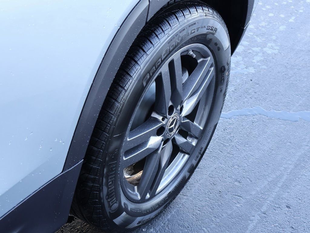 Certified 2025 Mercedes-Benz GLB 250 4MATIC image 40