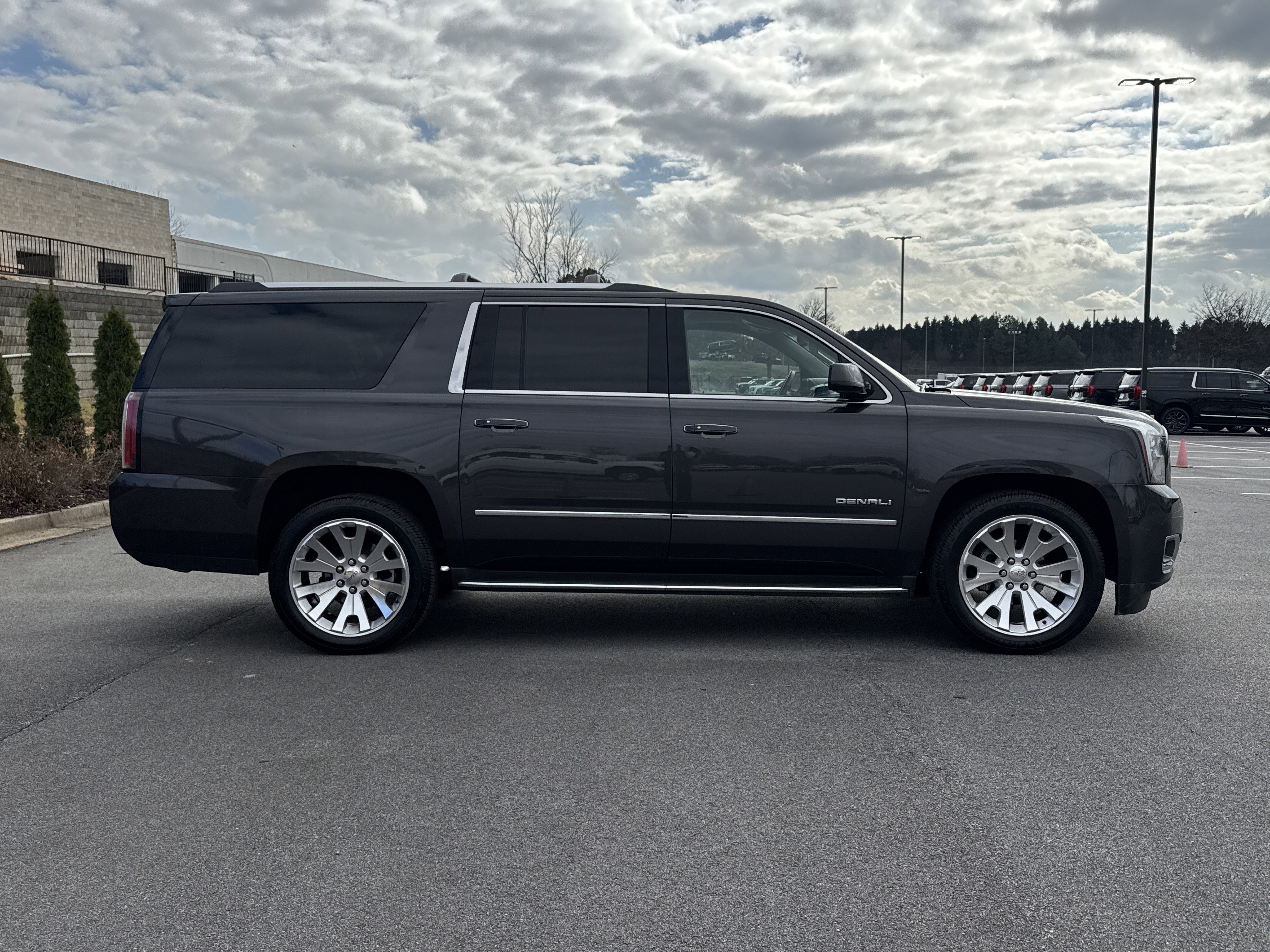 Used 2016 GMC Yukon XL Denali w/ Open Road Package image 11
