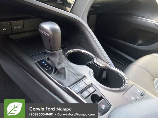 Used 2023 Toyota Camry SE w/ Cold Weather Package image 18