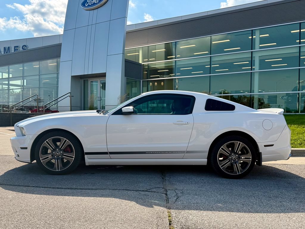 Used 2013 Ford Mustang Premium w/ V6 Performance Pkg RWD image 3