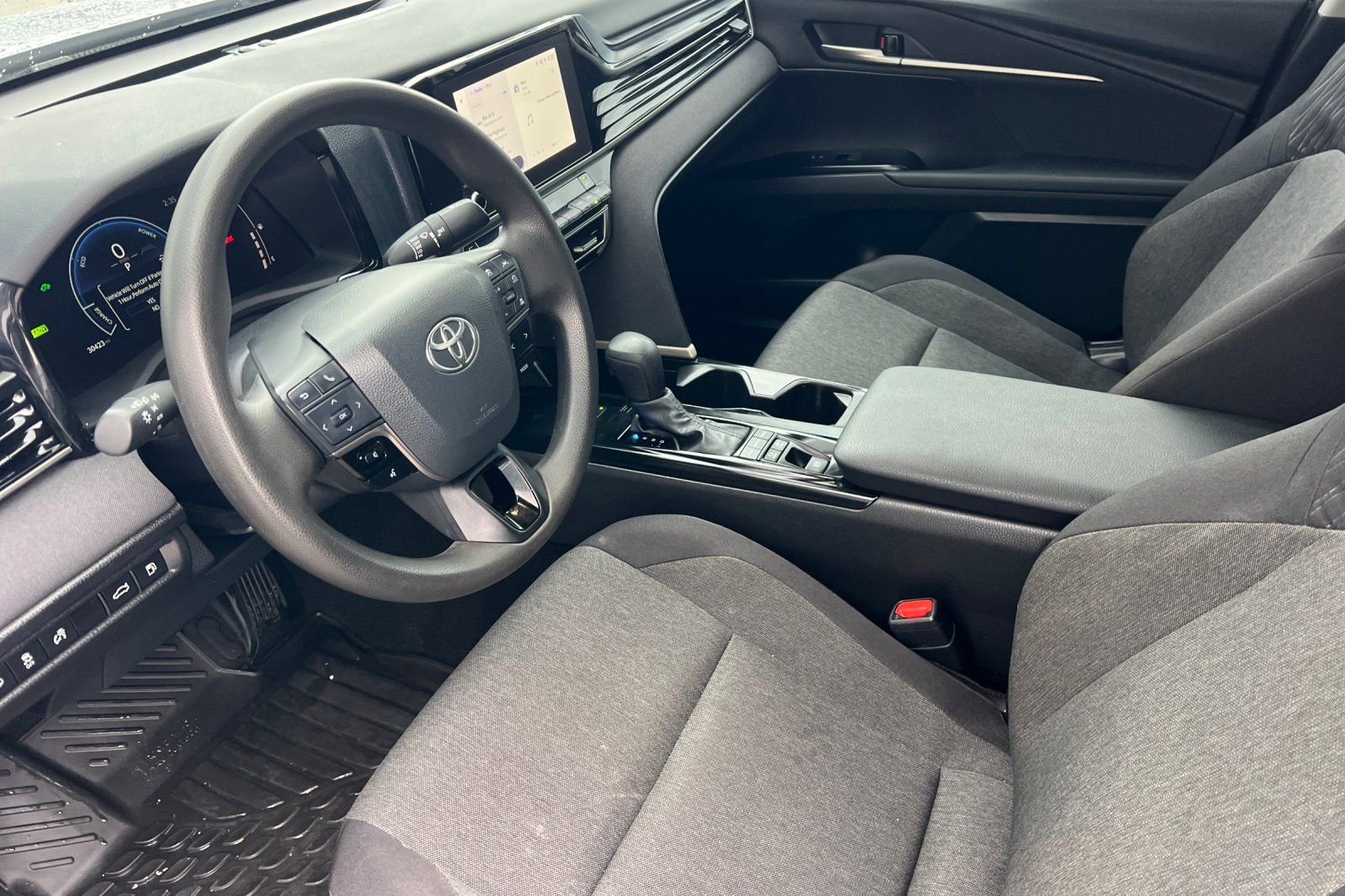 Certified 2025 Toyota Camry LE w/ Convenience Package image 7