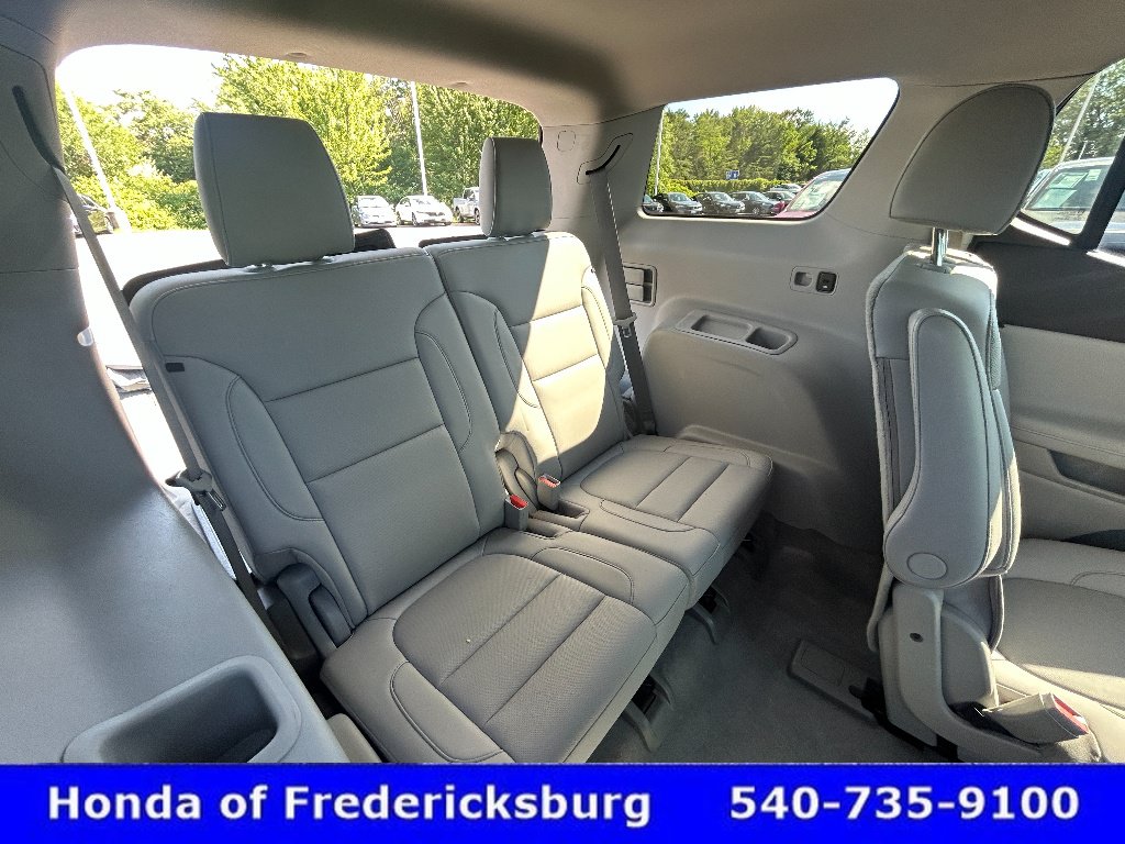 Used 2022 GMC Acadia SLT w/ Technology Package AWD/4WD image 31