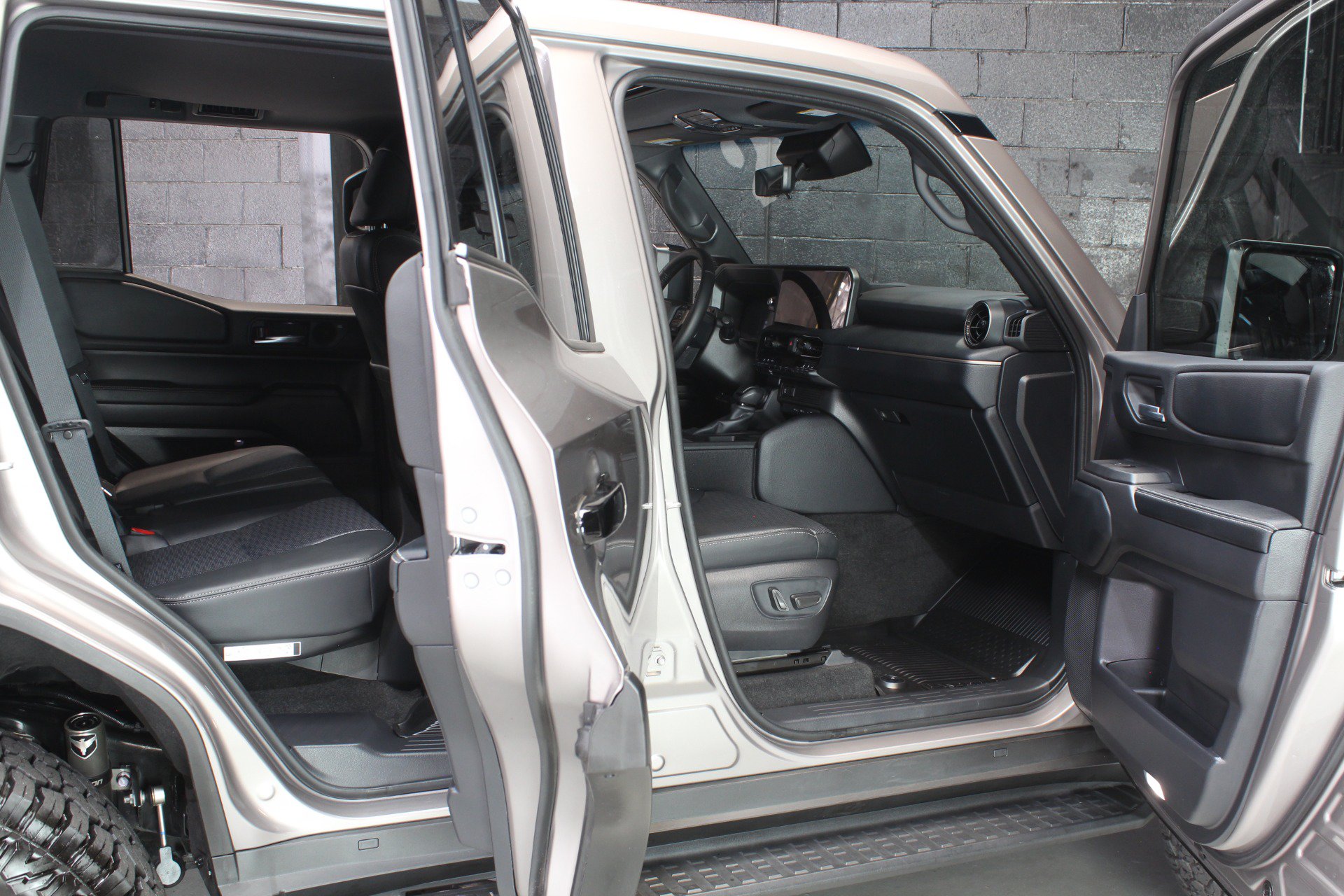 Used 2025 Toyota Land Cruiser w/ Premium Package AWD/4WD image 38