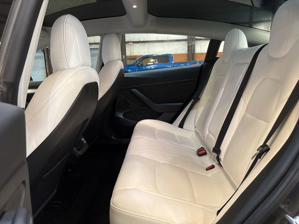 Used 2022 Tesla Model 3 Long Range image 39