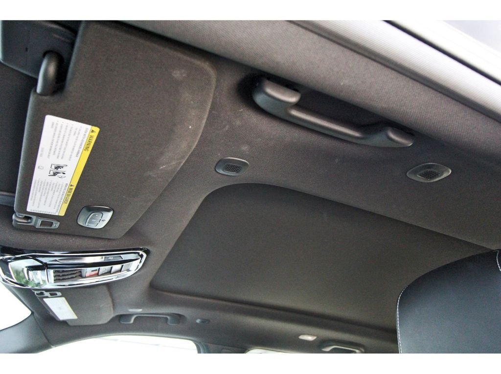 Used 2023 Jeep Grand Cherokee Overland AWD/4WD image 26
