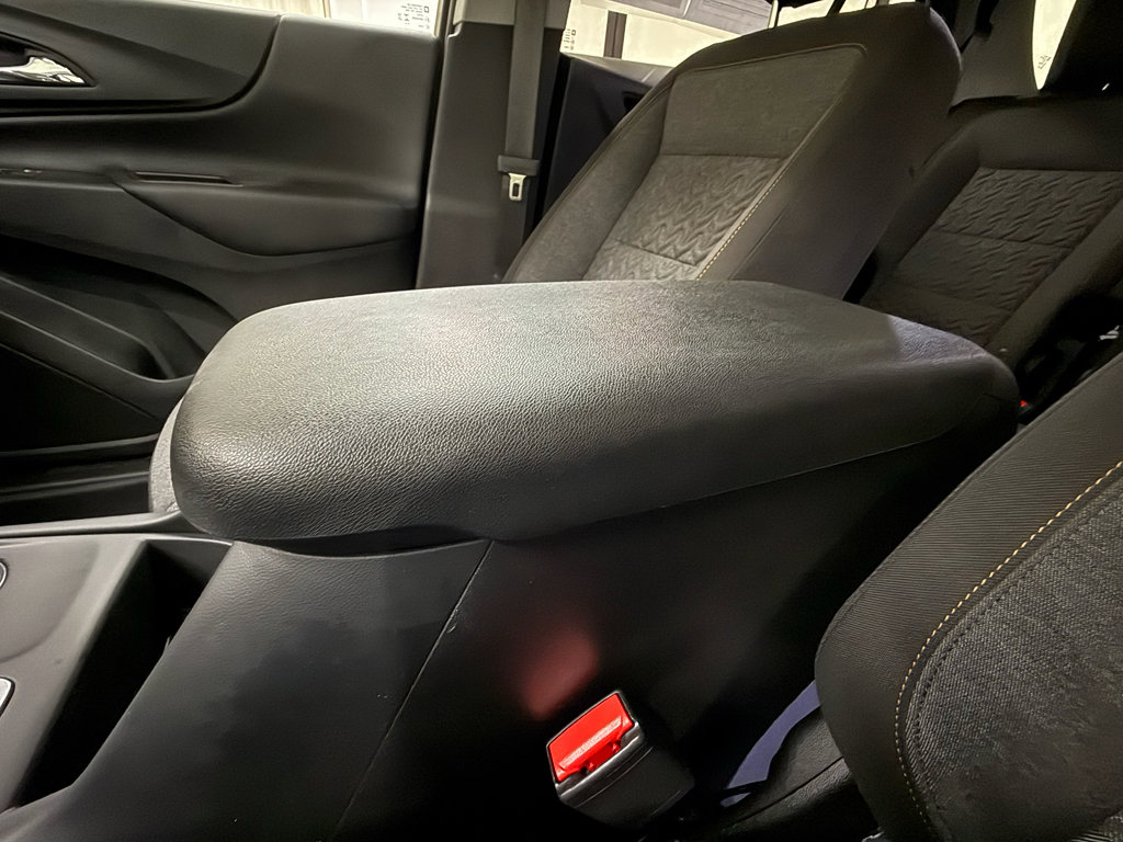 Certified 2024 Chevrolet Equinox LT w/ LPO, Floor Liner Package FWD image 39