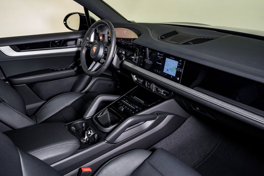 New 2026 Porsche Cayenne image 14
