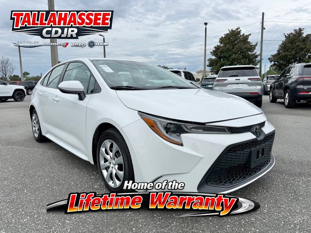 Used 2022 Toyota Corolla LE FWD image 1