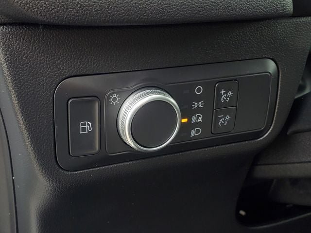 Used 2022 Ford Escape SE w/ SE Sport Appearance Package FWD image 9
