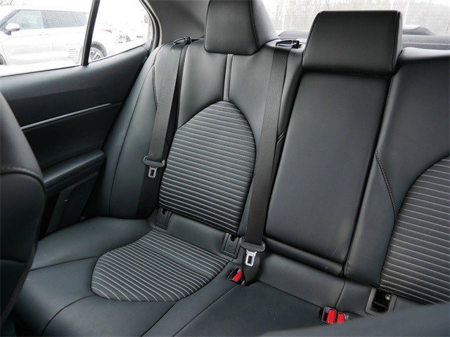 Used 2020 Toyota Camry SE image 13