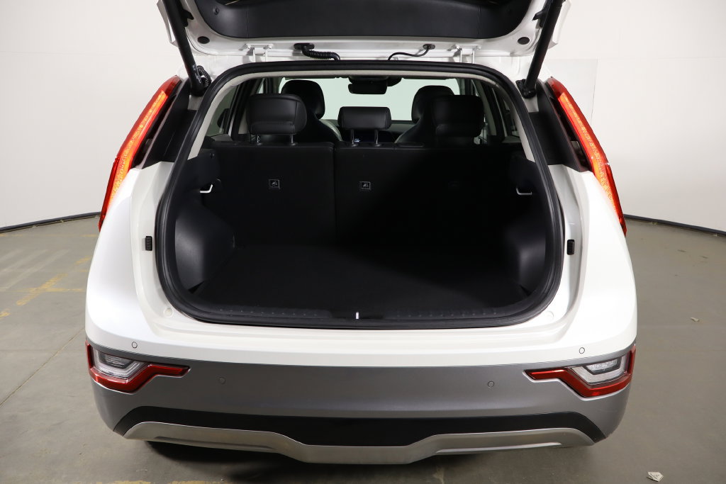 Used 2023 Kia Niro Wave w/ Wave Preserve Package FWD image 17