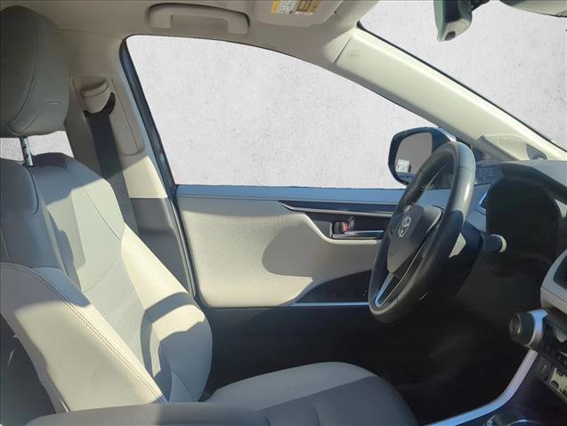Used 2023 Toyota RAV4 Limited image 22