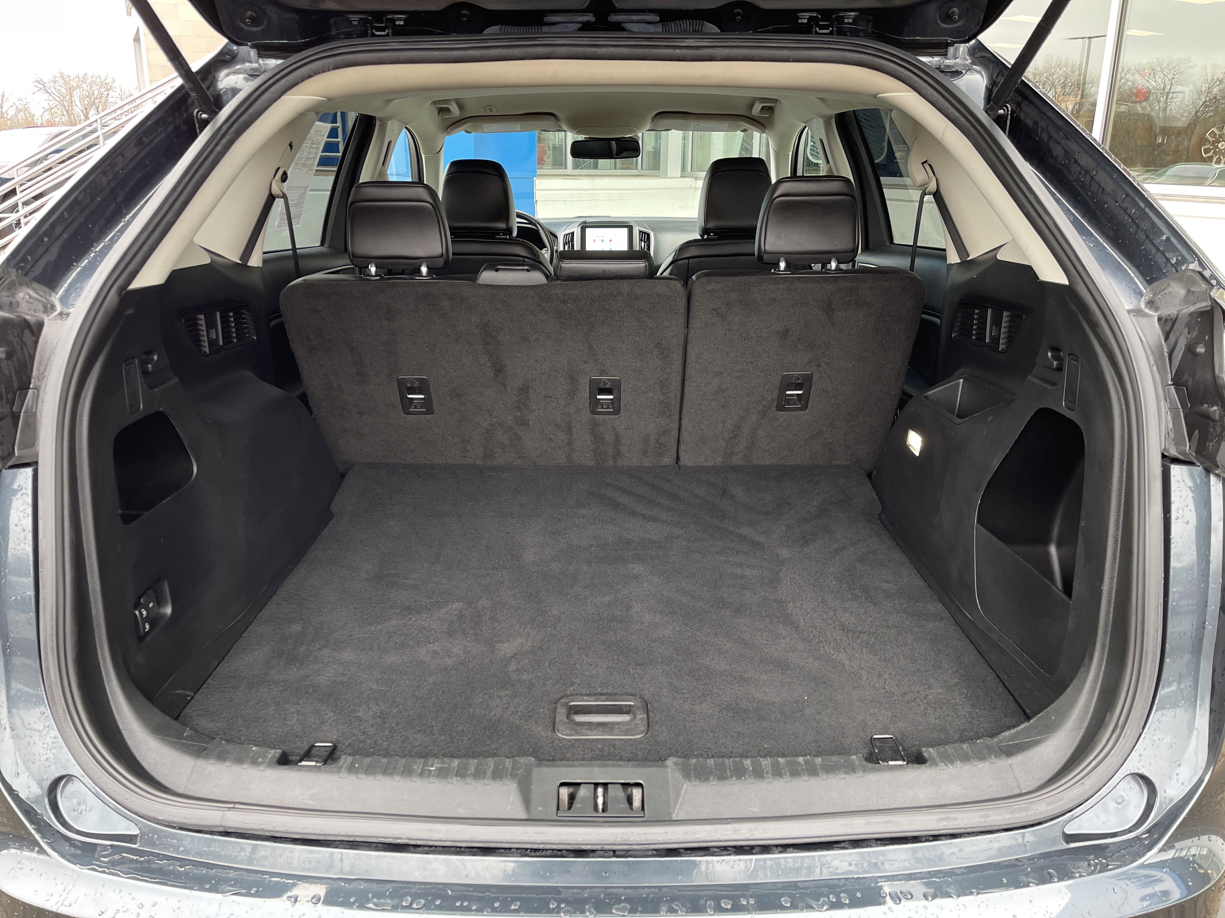 Used 2022 Ford Edge SEL image 41