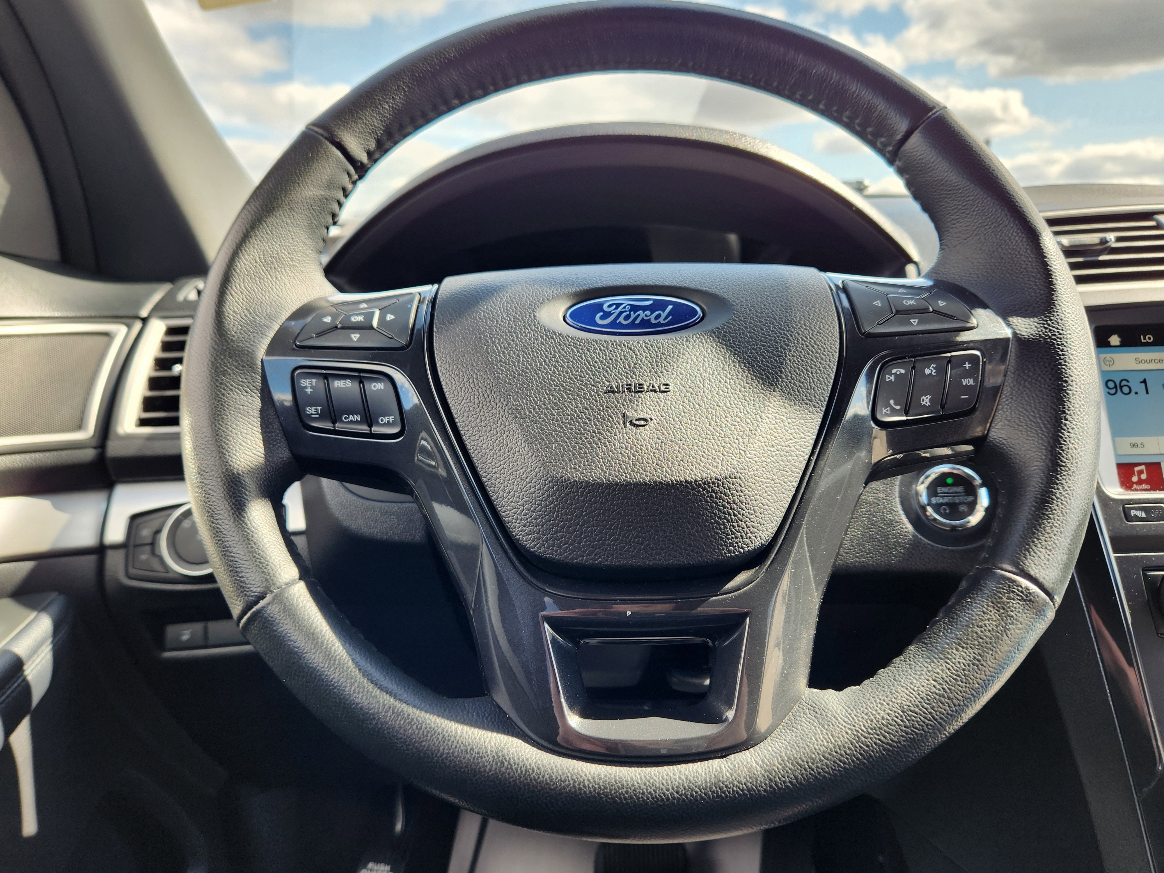 Used 2017 Ford Explorer XLT w/ Equipment Group 202A AWD/4WD image 22
