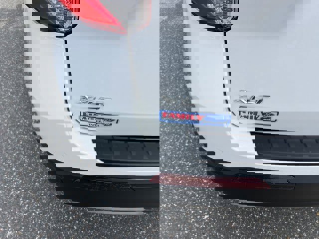 Certified 2023 Ford Explorer XLT w/ Equipment Group 202A image 25