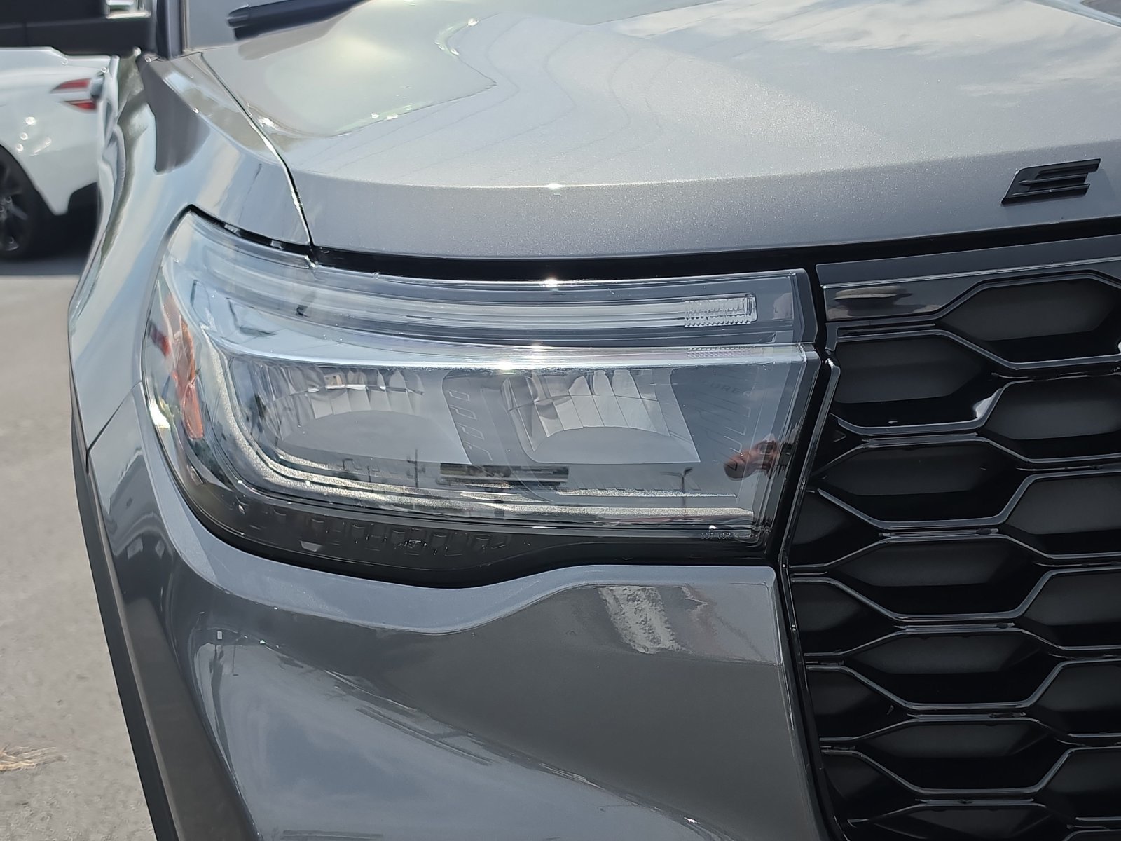 Certified 2025 Ford Explorer ST w/ Sun And Sound Package AWD/4WD image 8